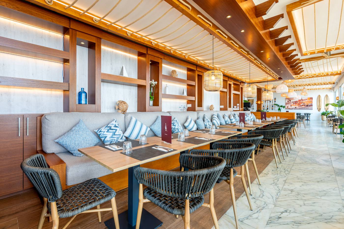 Globales-Playa-Estepona-Restaurant-45