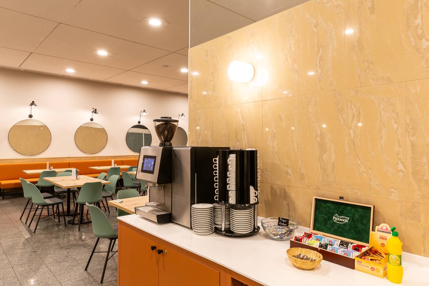 Olympik-Tristar-Restaurant-12