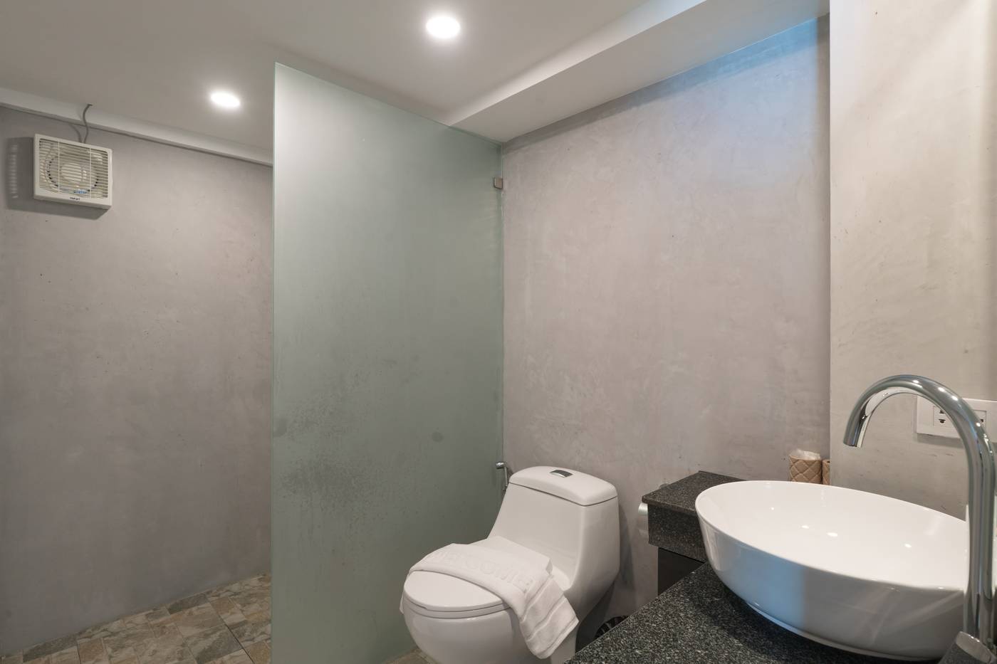 Patong-Swiss-Room-44