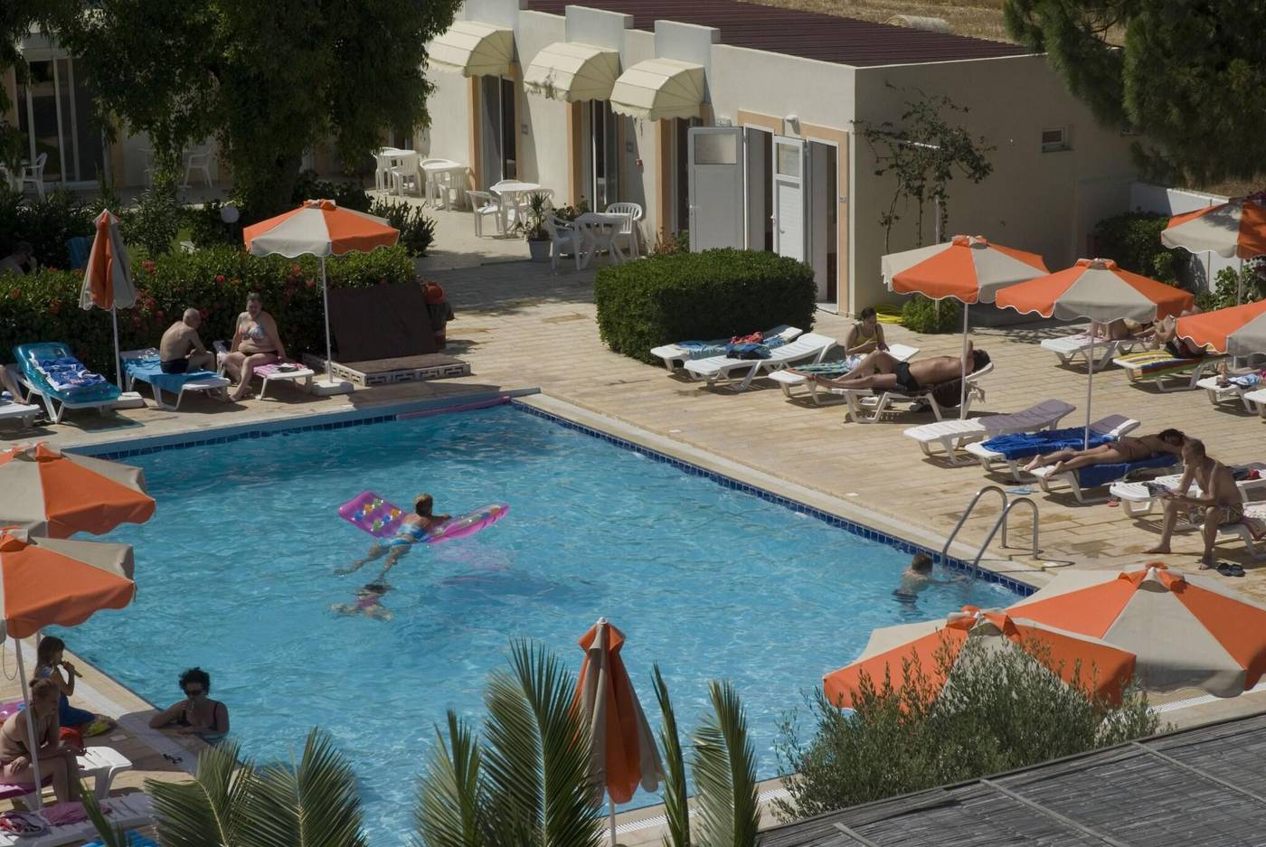 Meliton-Hotel-Pool-14