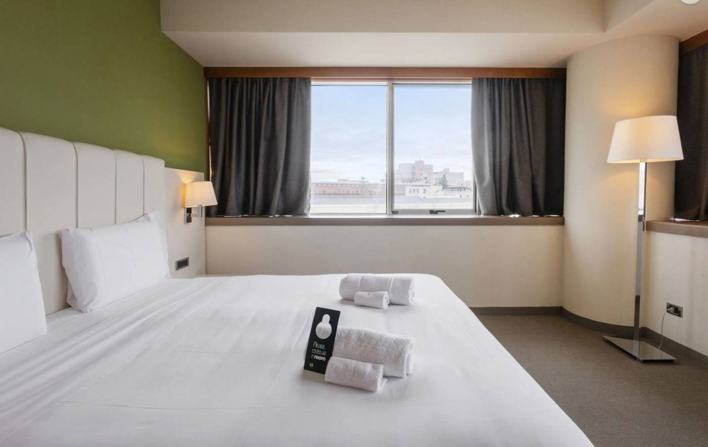 B-B-Hotel-Trapani-Crystal-Room-6