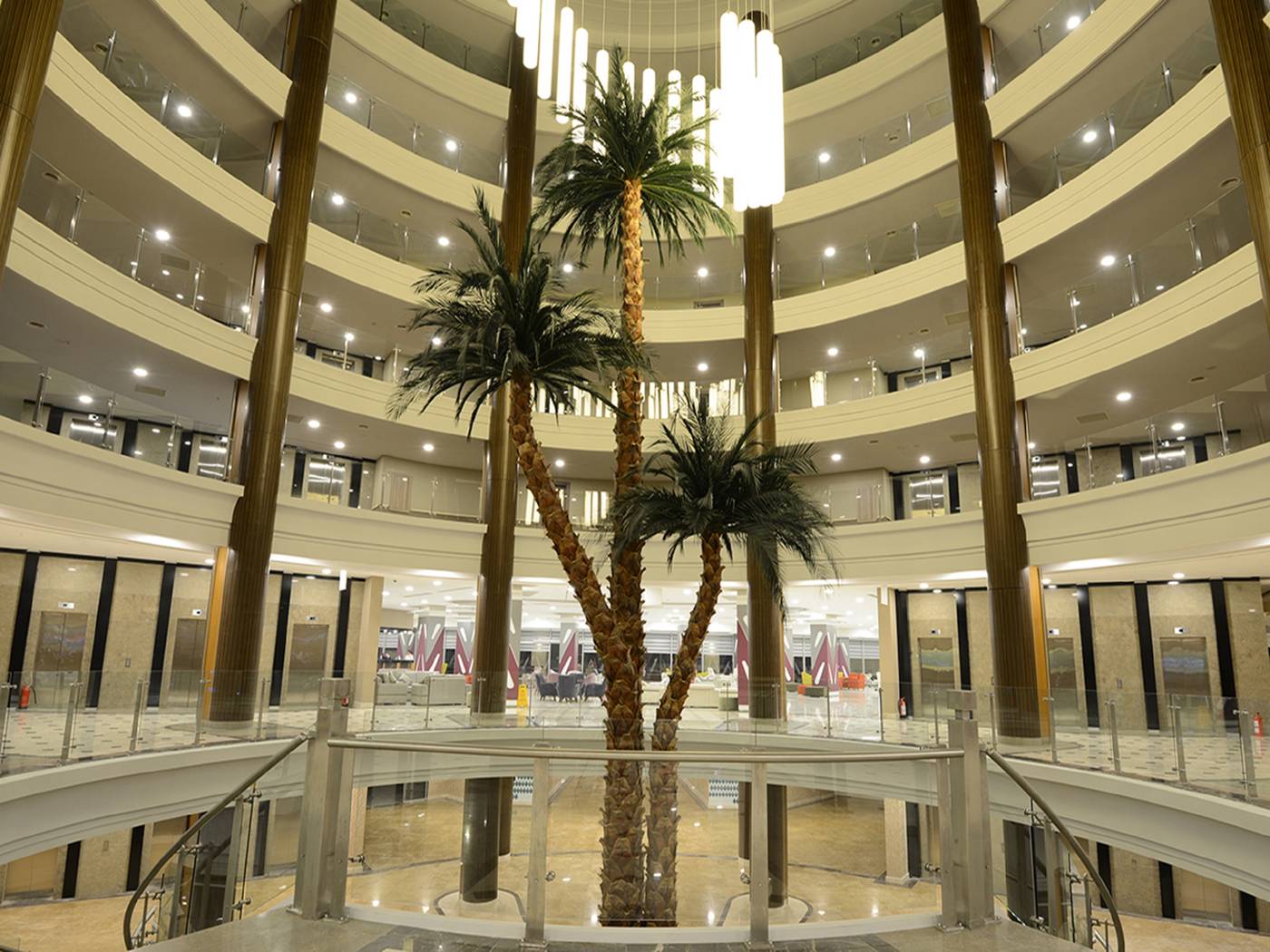 Green-Nature-Diamond-Hotel-Lobby-40