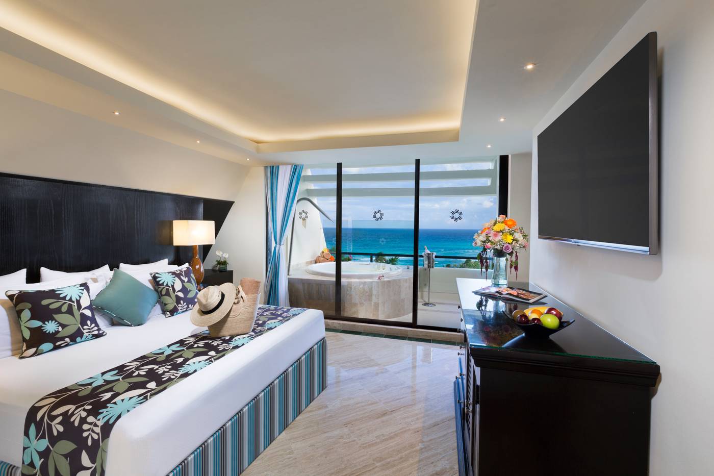 The-Pyramid-at-Grand-Oasis-Room-30