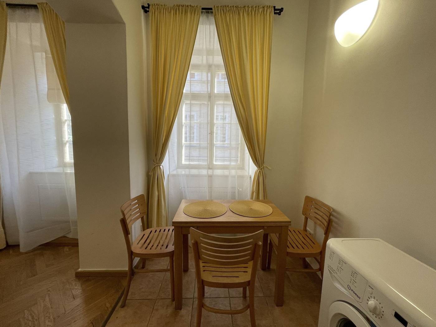 Boutique-Apartments-White-Swan-Room-70