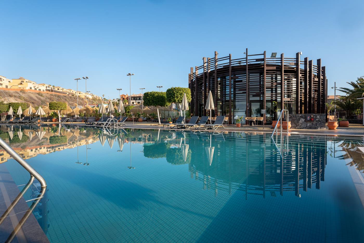 Barcelo-Tenerife-Royal-Level-Pool-10
