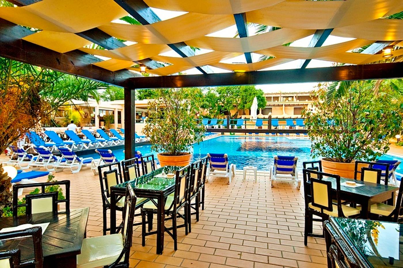 Apartamentos-da-Balaia-General-view-8