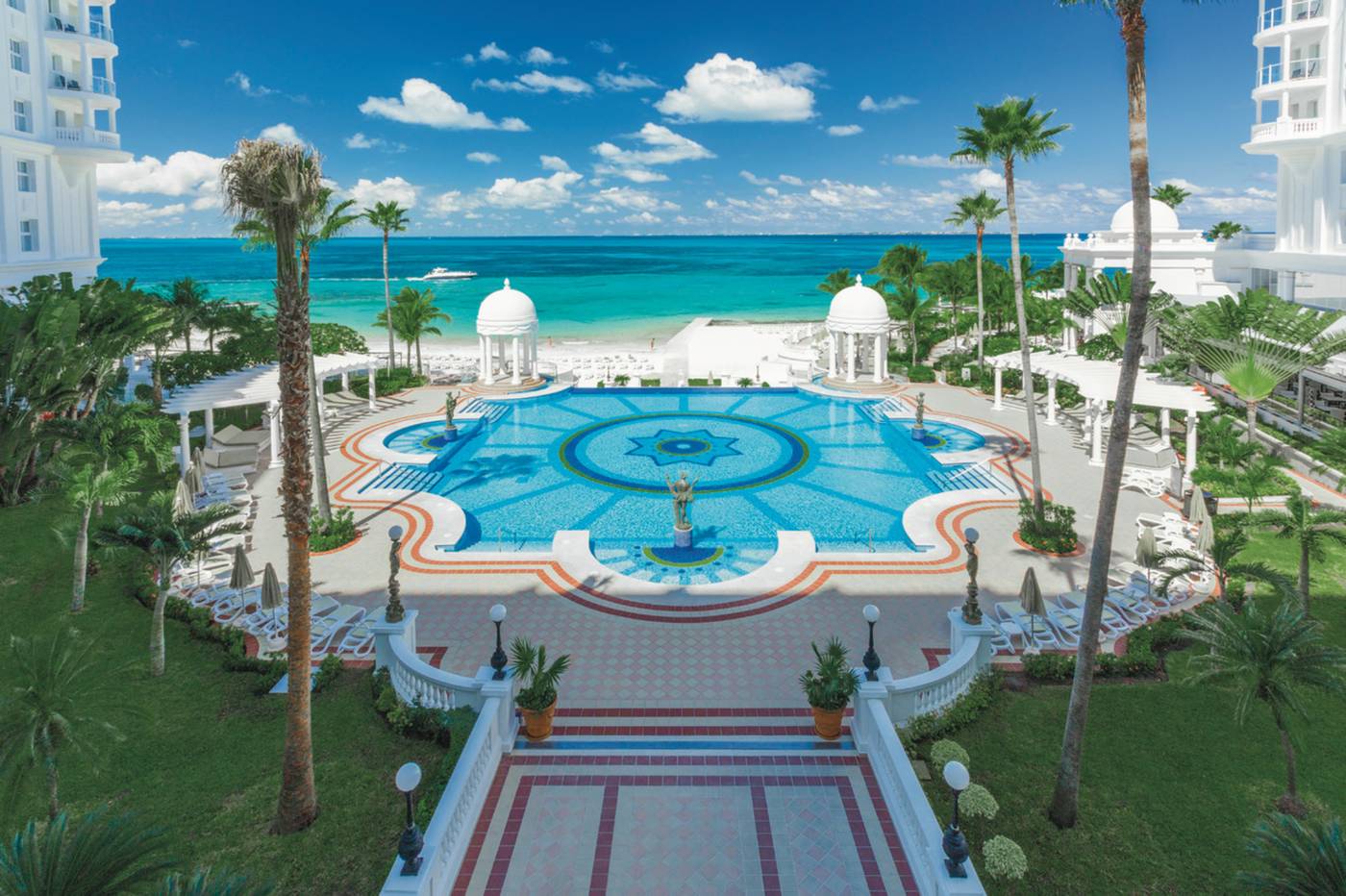 Riu-Palace-Las-Americas-All-Inclusive-Pool-21