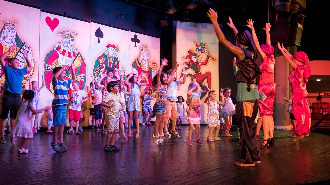 Side-Star-Elegance-Sports-and-Entertainment-49