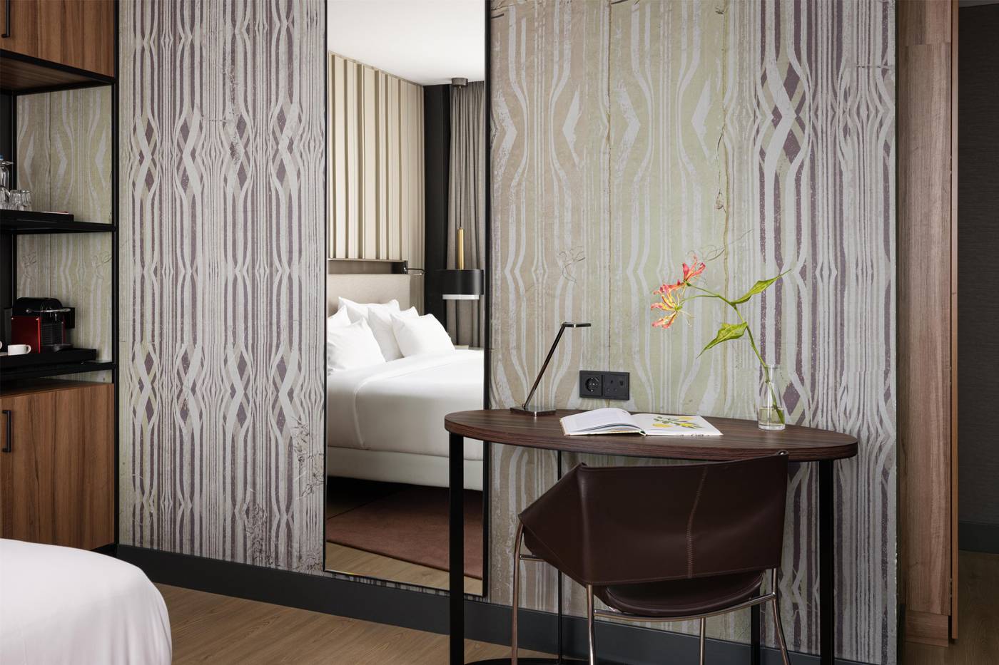 NH-Collection-Amsterdam-Flower-Market-Room-34