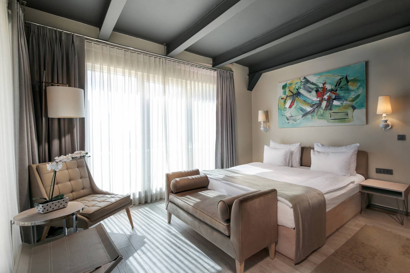 The-Gate-30-Suites-Hotel-Room-14