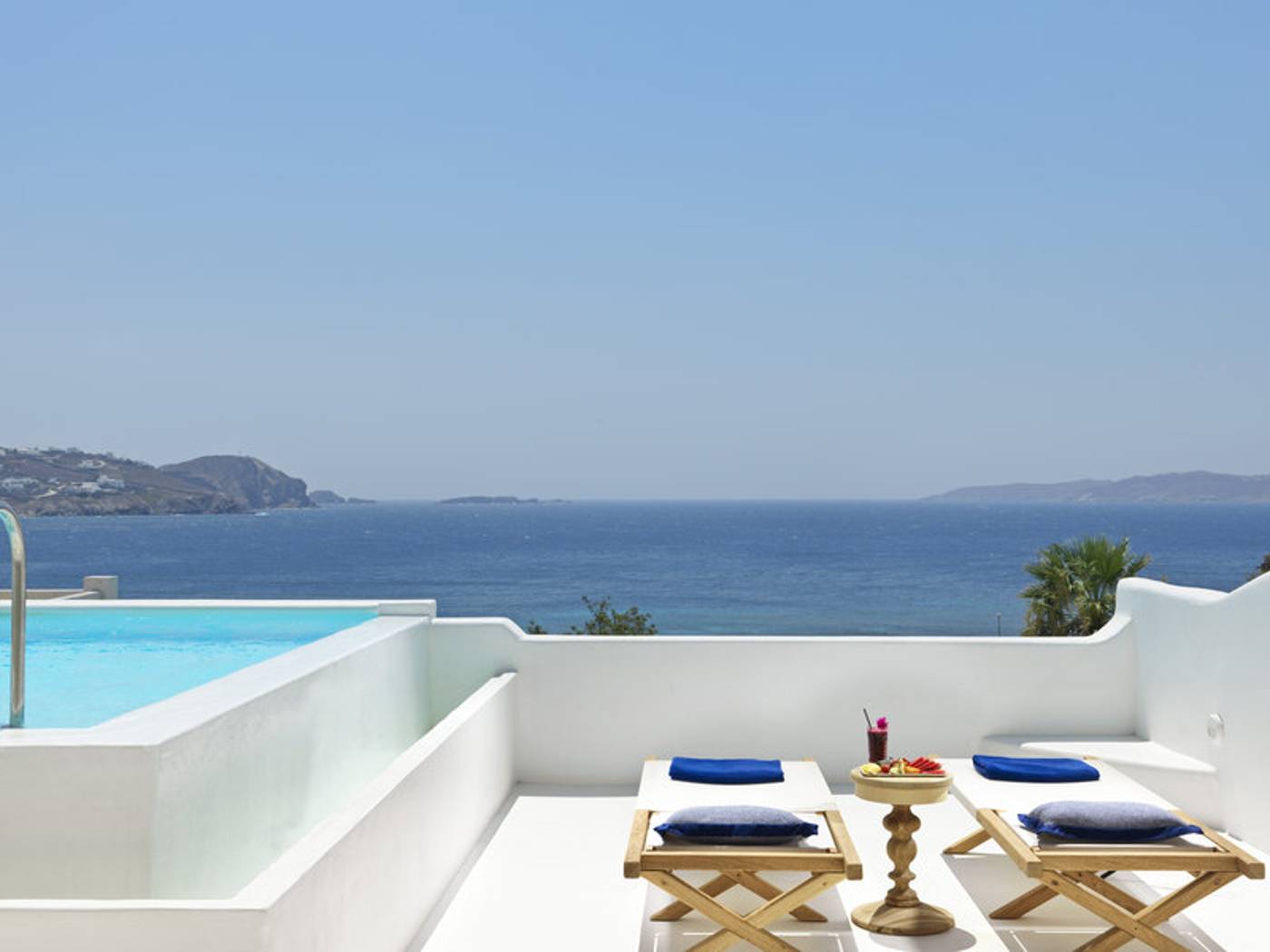 Katikies-Mykonos---The-Leading-Hotels-Of-The-World-Room-8