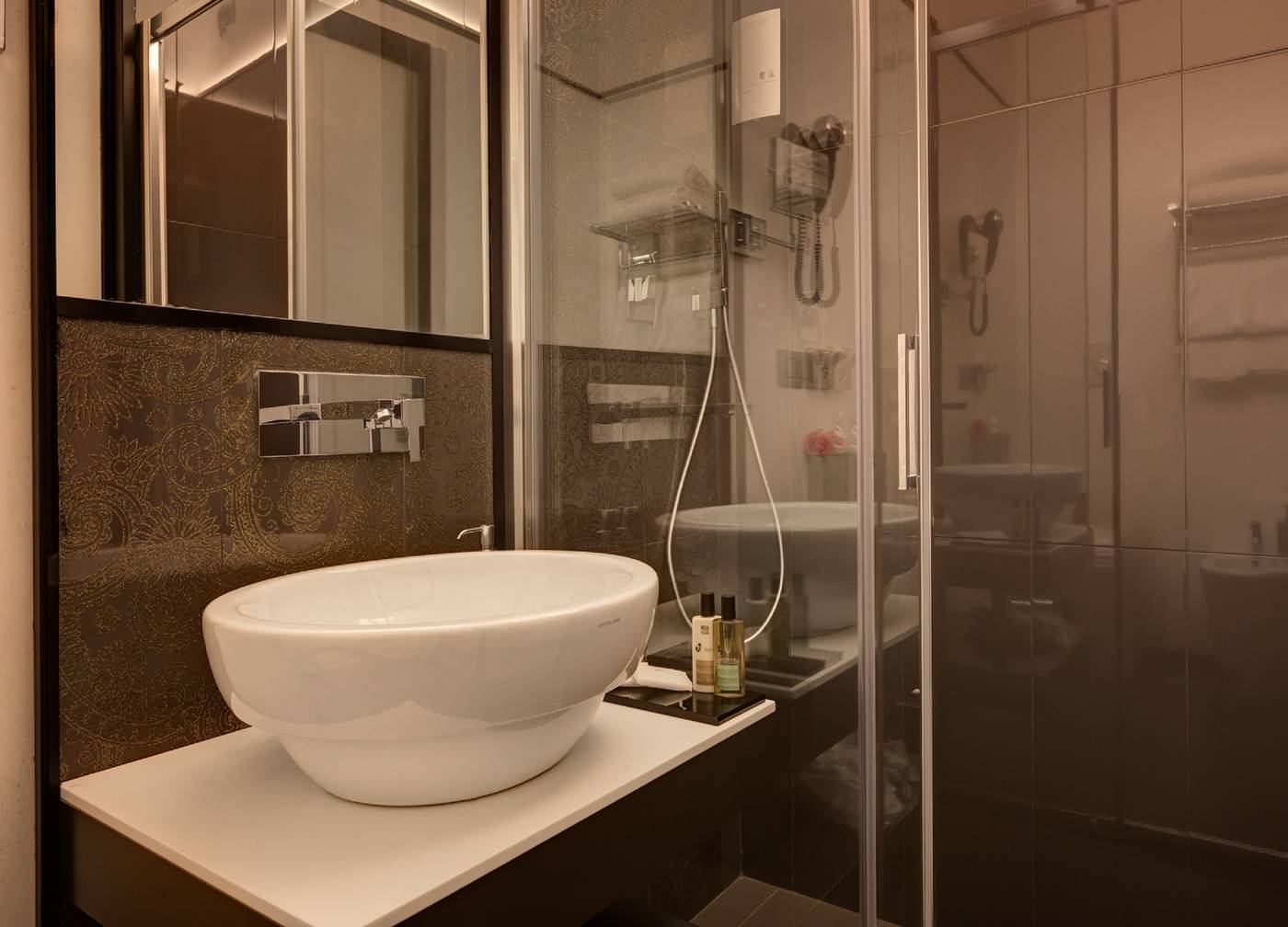 Dharma-Luxury-Hotel-Room-34