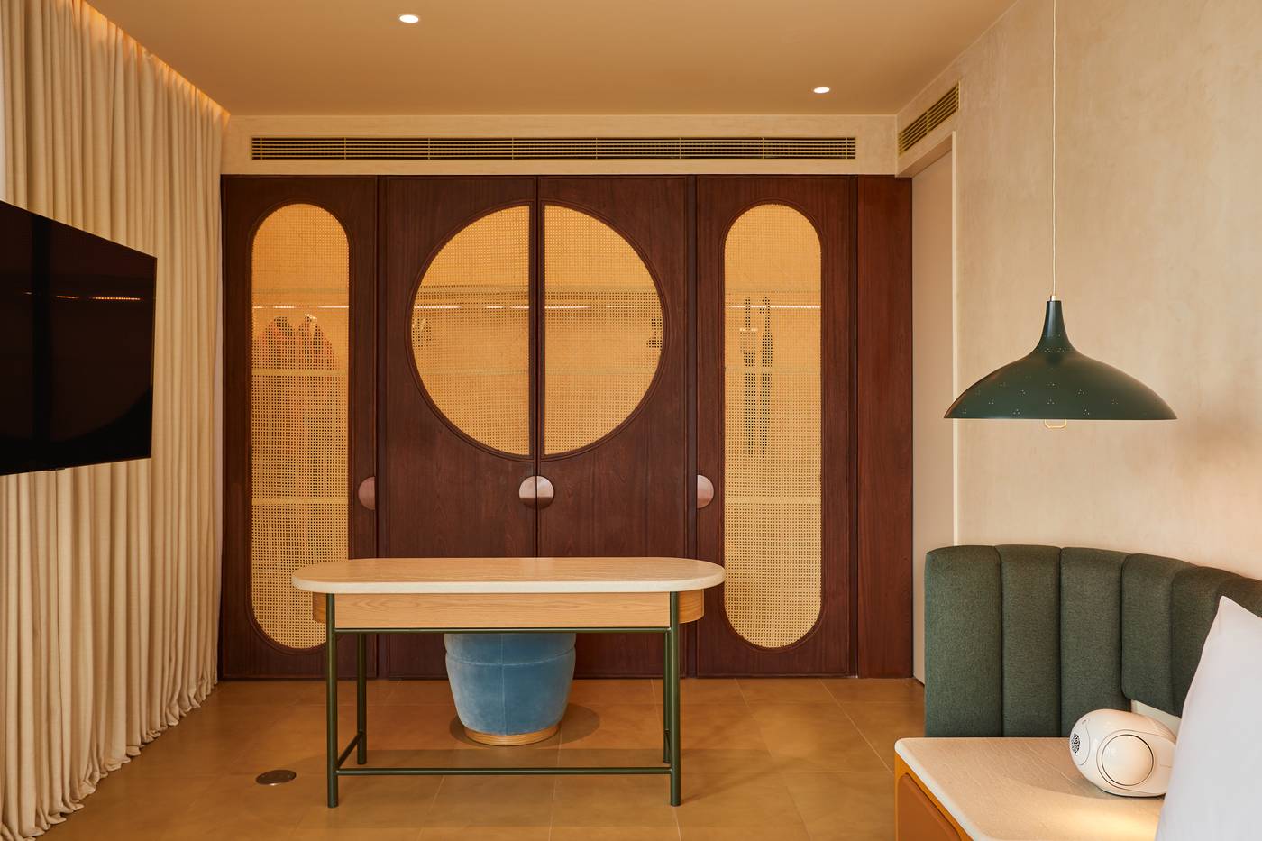 The-Standard--Bangkok-Mahanakhon-Room-32