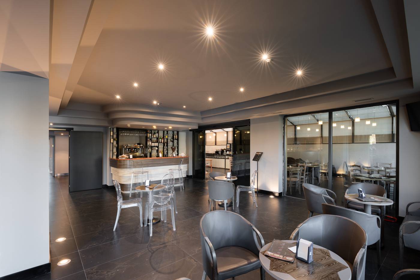 The-Smooth-Rome-Bar-14