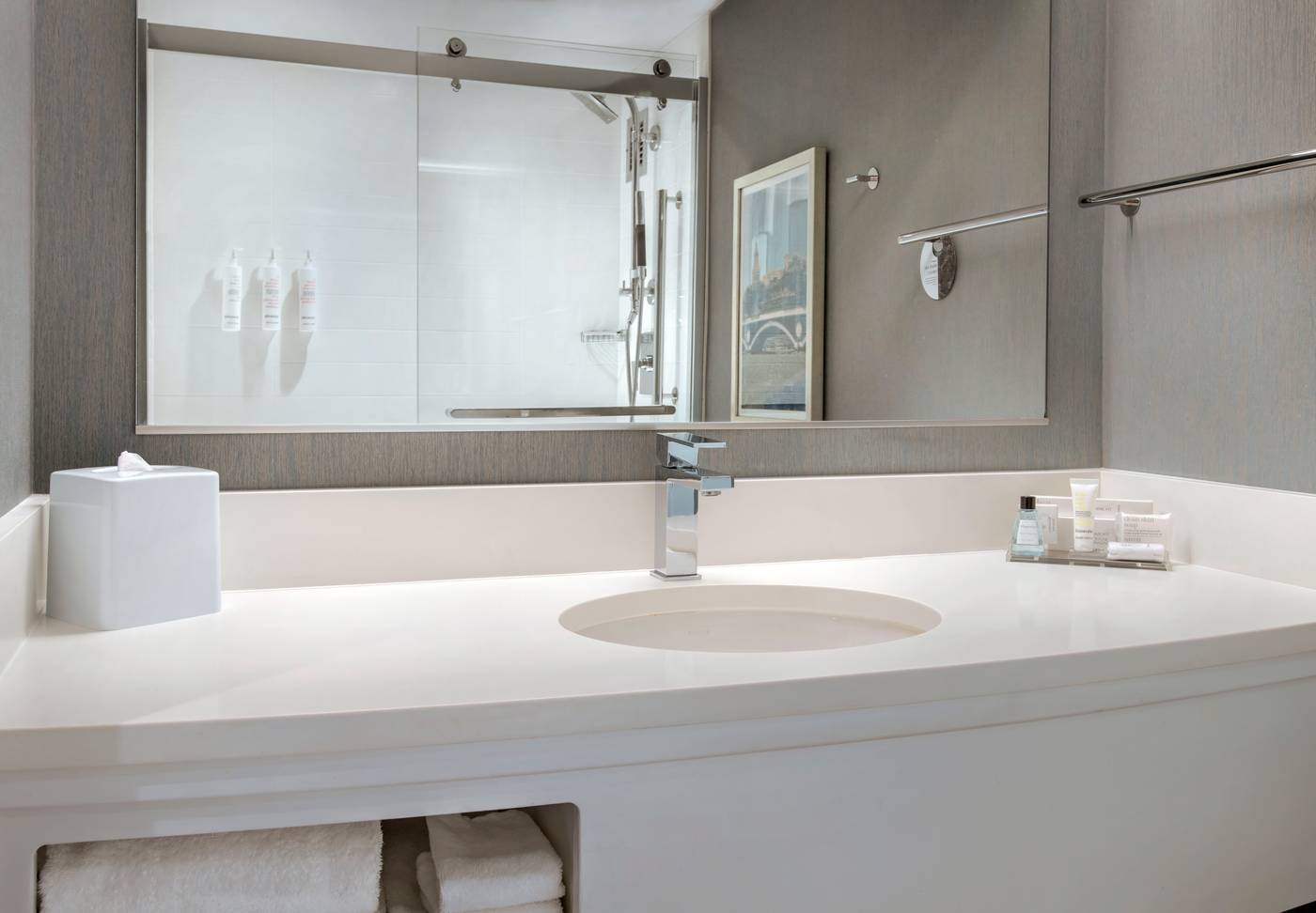 Boston-Marriott-Burlington-Room-26