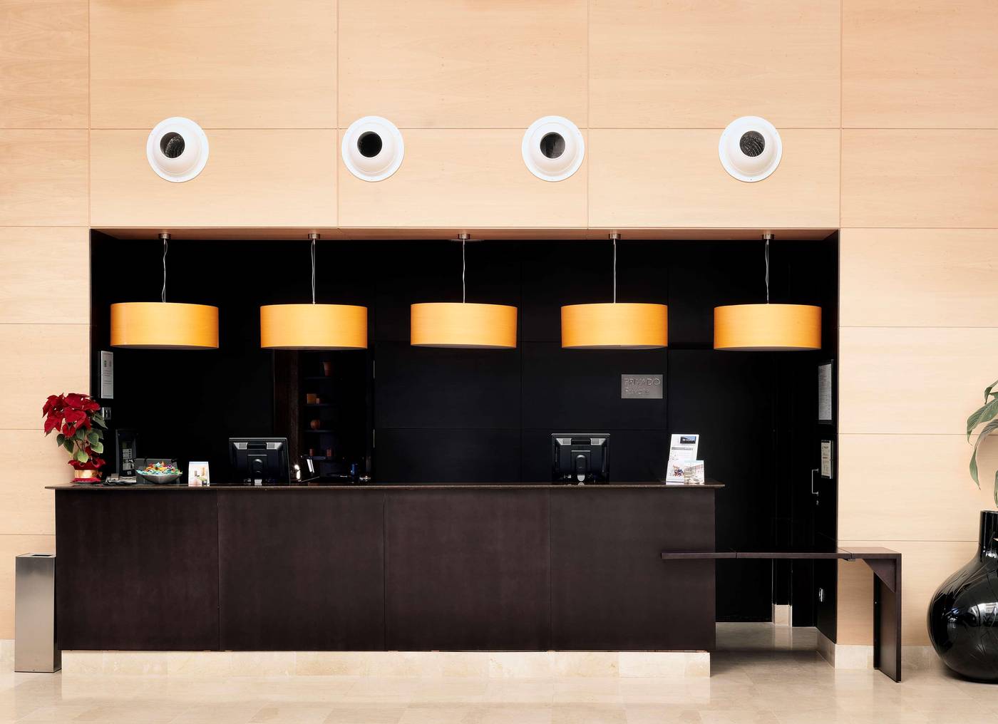 NH-Campo-de-Gibraltar-Lobby-24