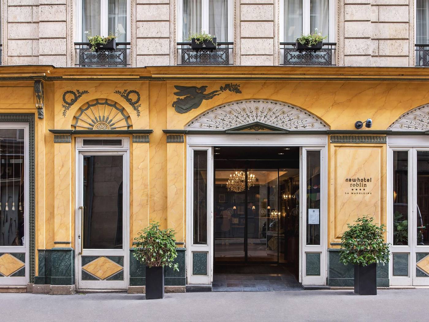 New-Hotel-Roblin-General-view-1