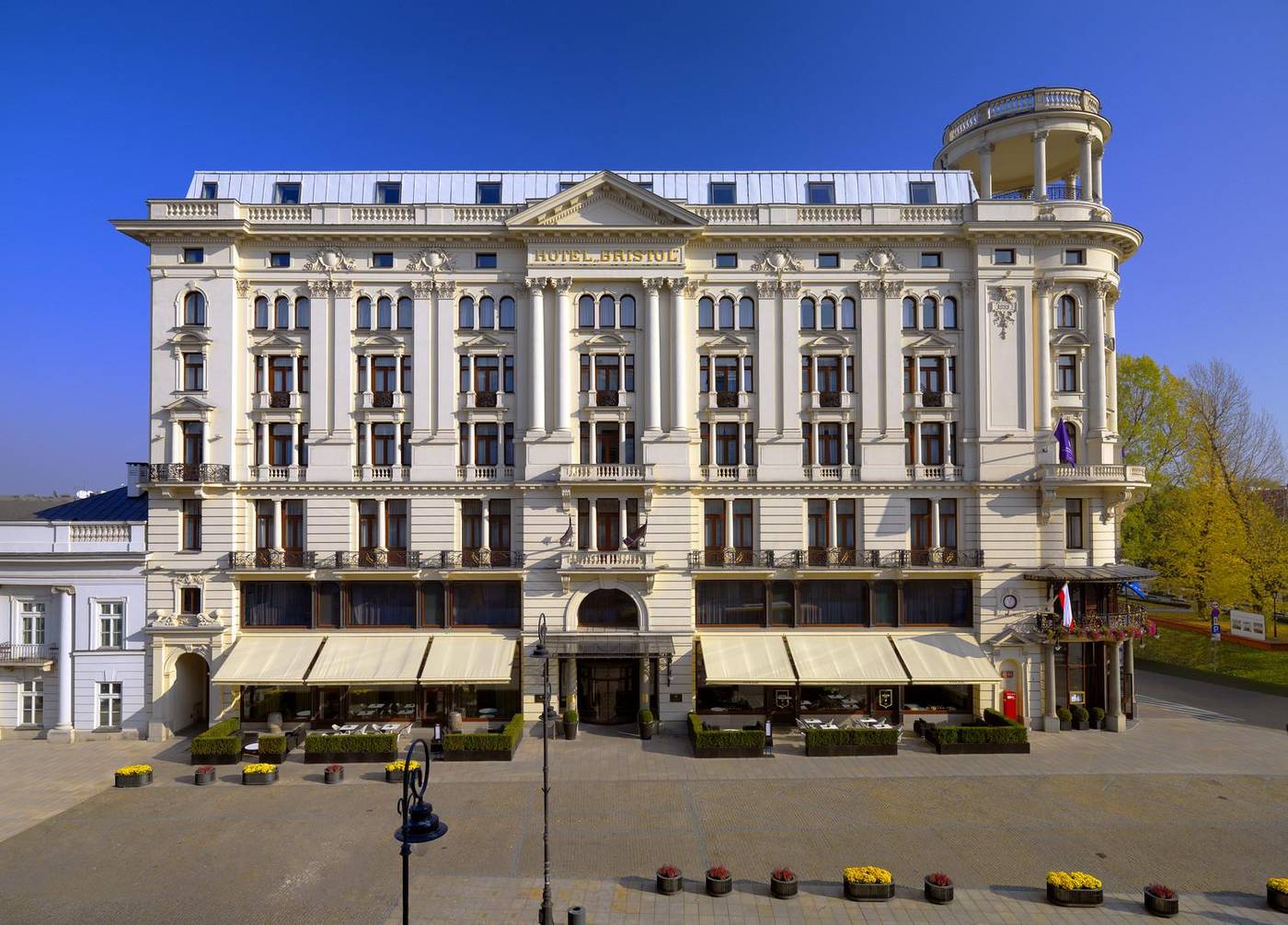 Bristol-a-Luxury-Collection-Hotel-General-view-2