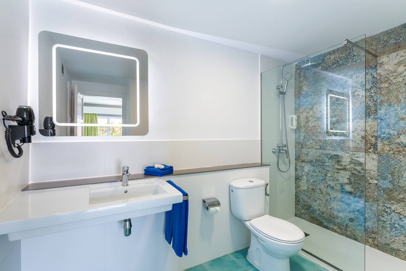 Apartamentos-LIVVO-Morromar-Room-33