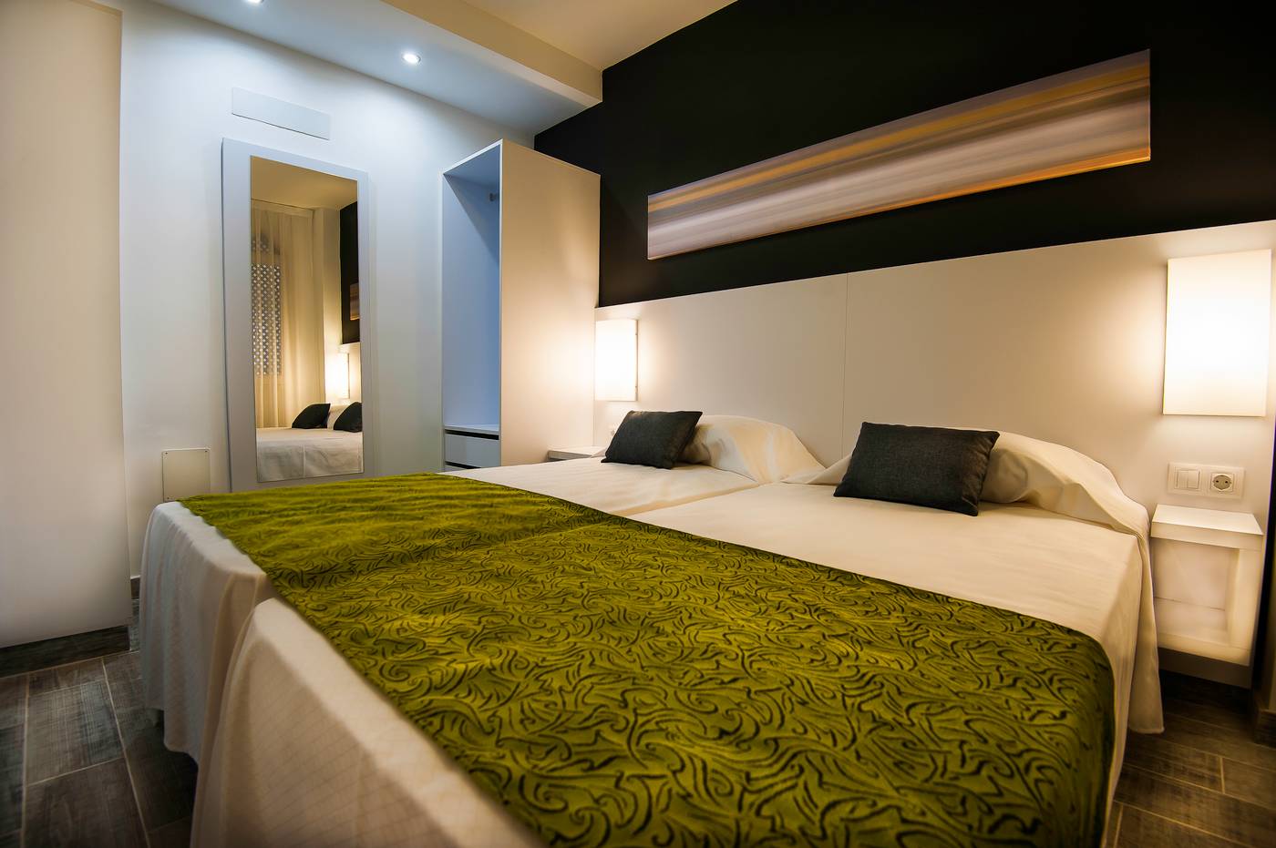 Columbus-Aparthotel-Room-8