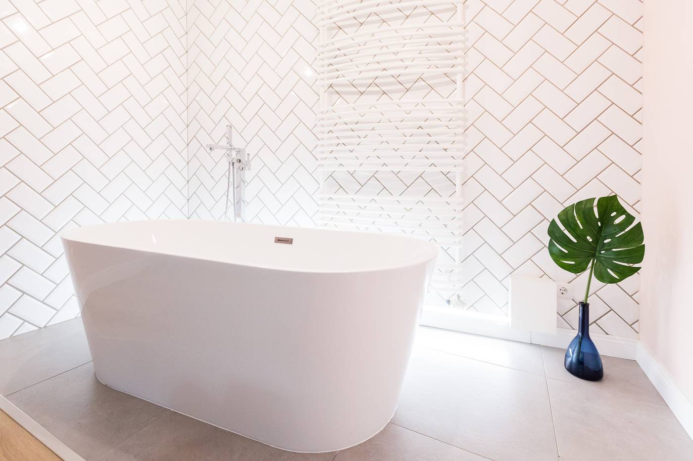 Vagabond-Broadway-Room-48