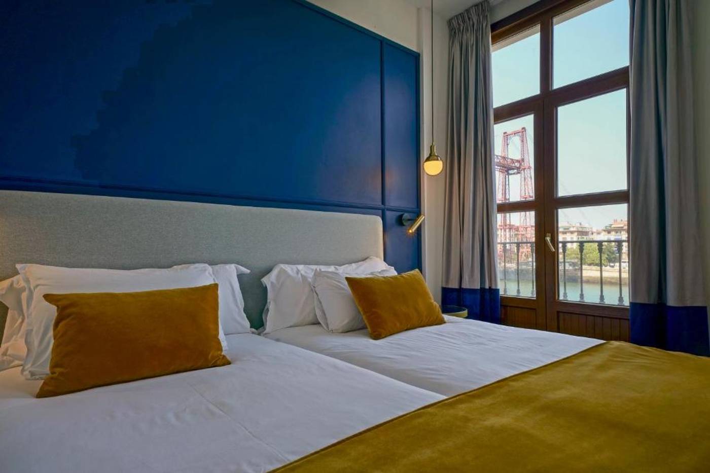 Puente Colgante Boutique Hotel-Spain-PORTUGALETE-Room-7