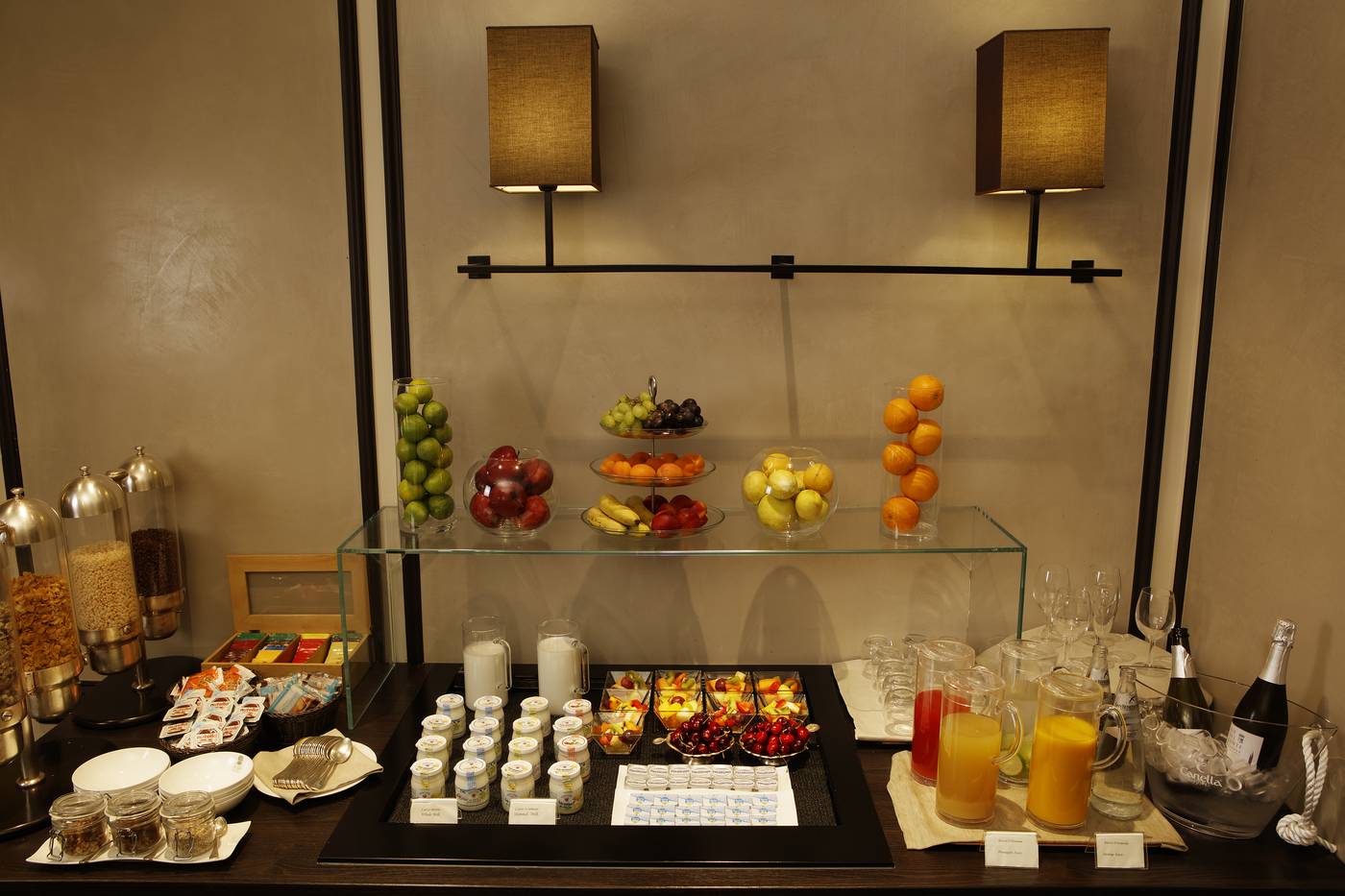 Aqua-Palace-Restaurant-32