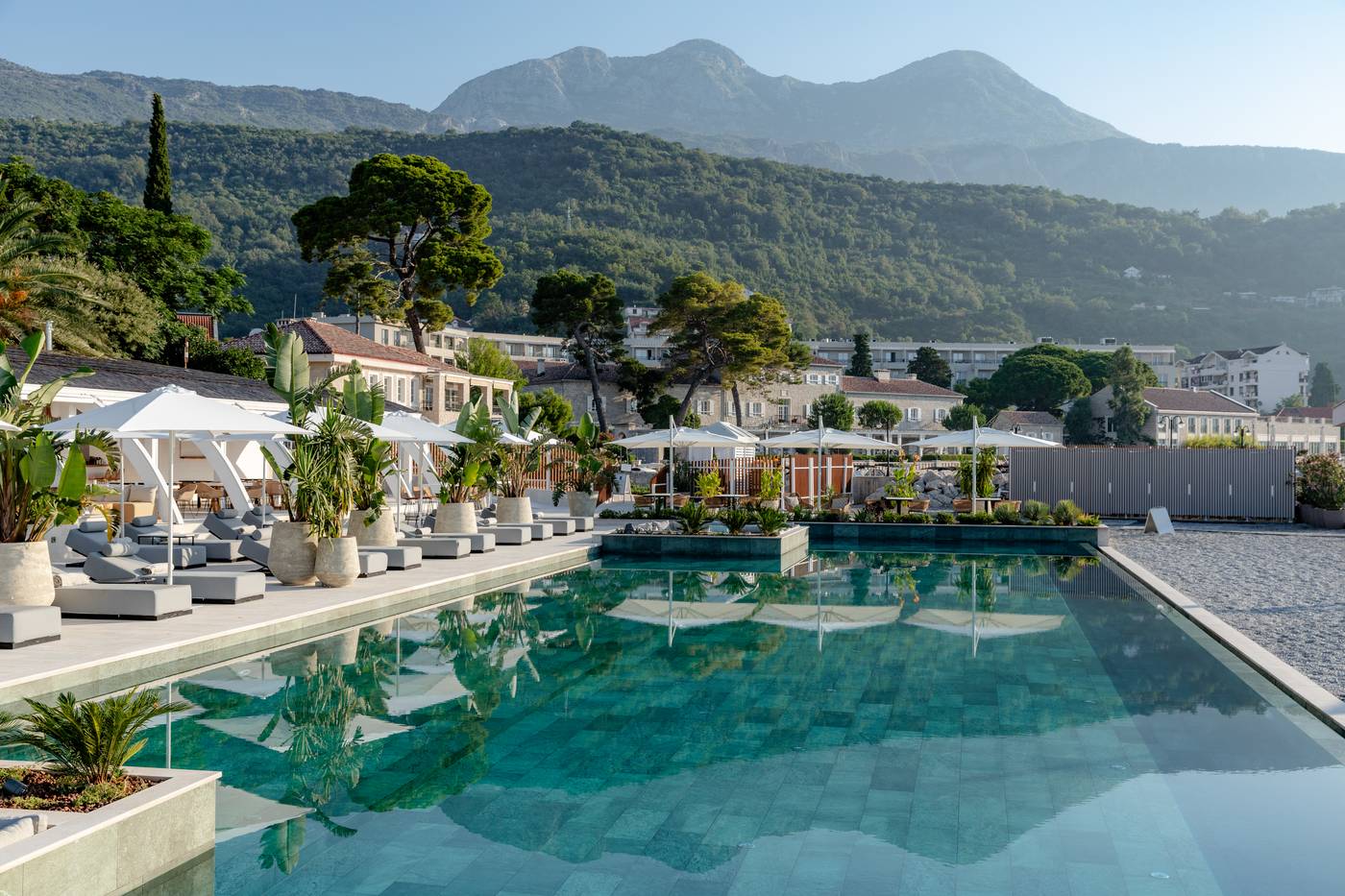 Lazure-Hotel---Marina-General-view-1