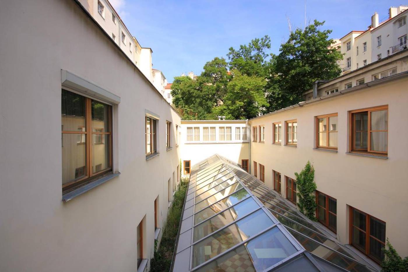 Claris-Czech Republic-PRAGA-General view-2
