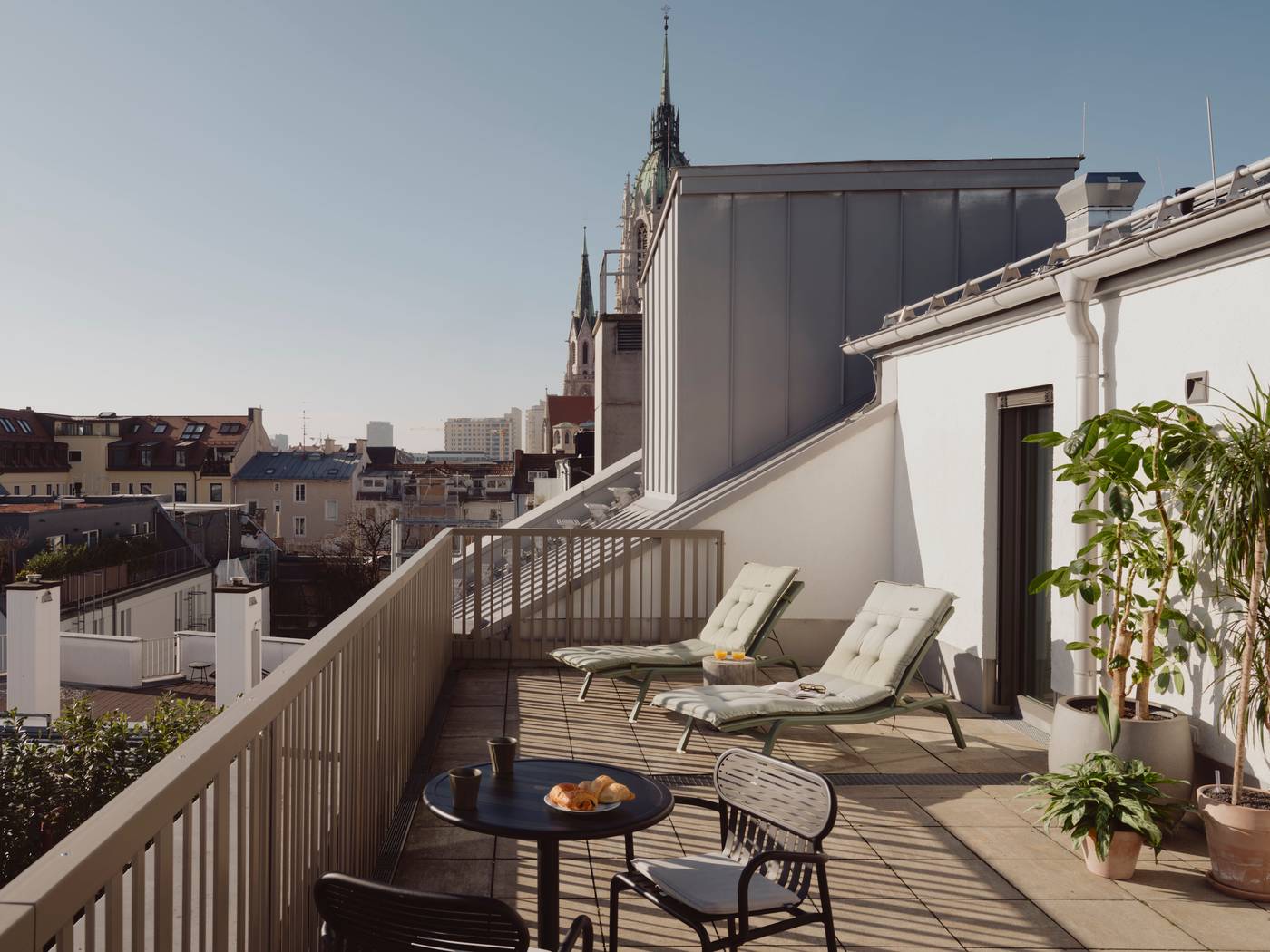 Schwan-Locke--Landwehrstrasse-Room-53