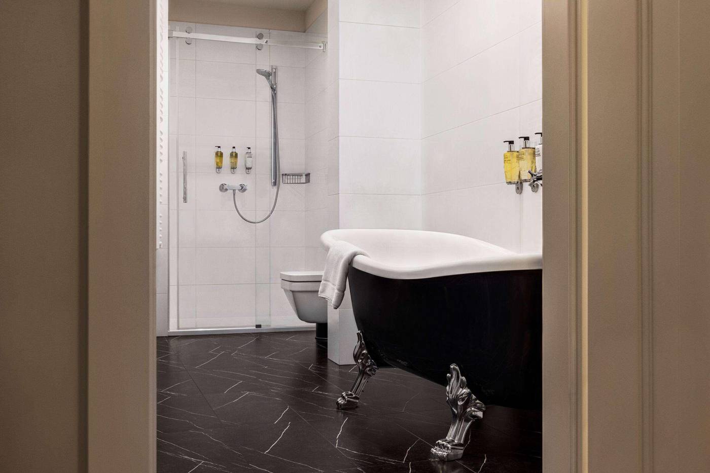 Wyndham-Grand-Krakow-Old-Town-Room-39