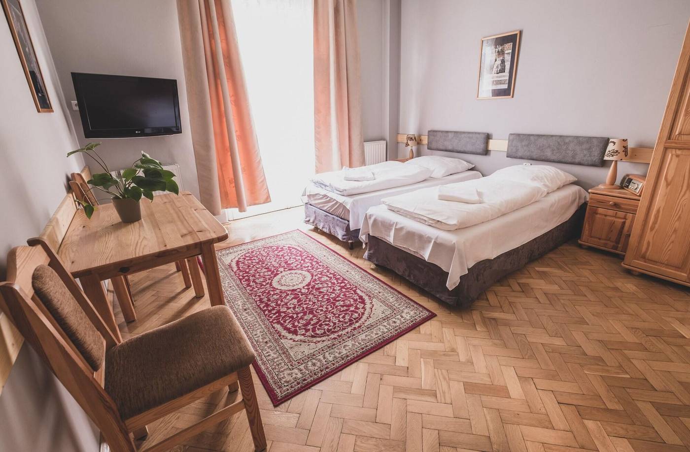Cybulskiego-Guest-Rooms-Room-17
