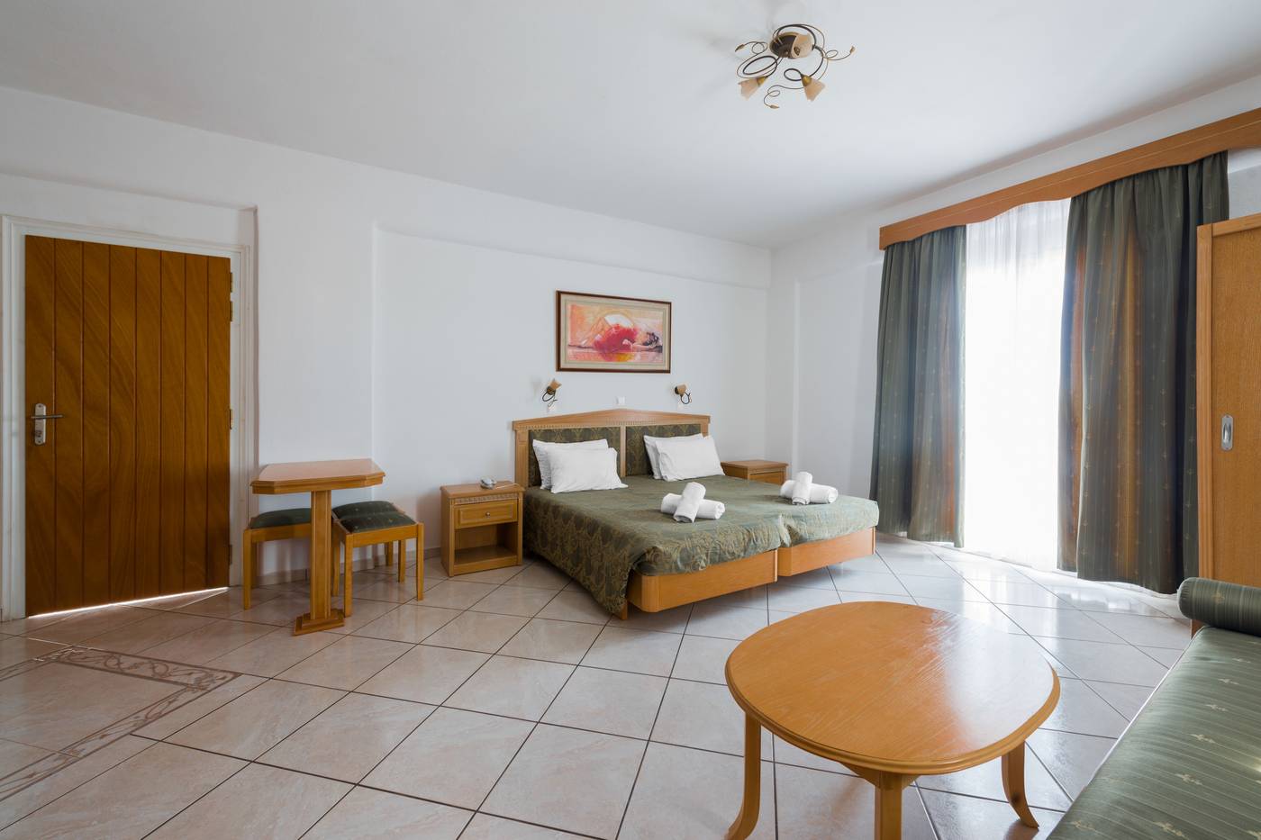 Giannoulaki-Aparthotel-Room-14