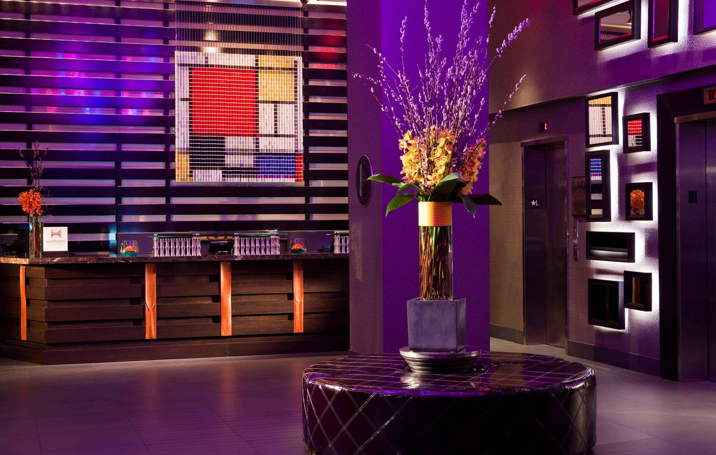 Hilton-New-York-Fashion-District-Lobby-15