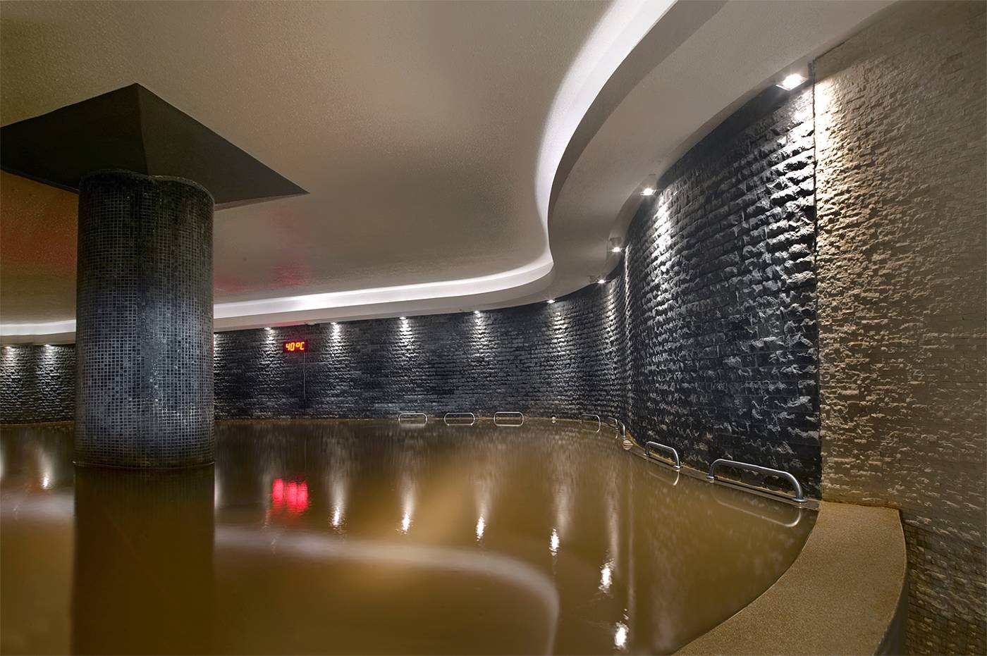 Ilica-Hotel-Spa---Thermal-Resort-Pool-70