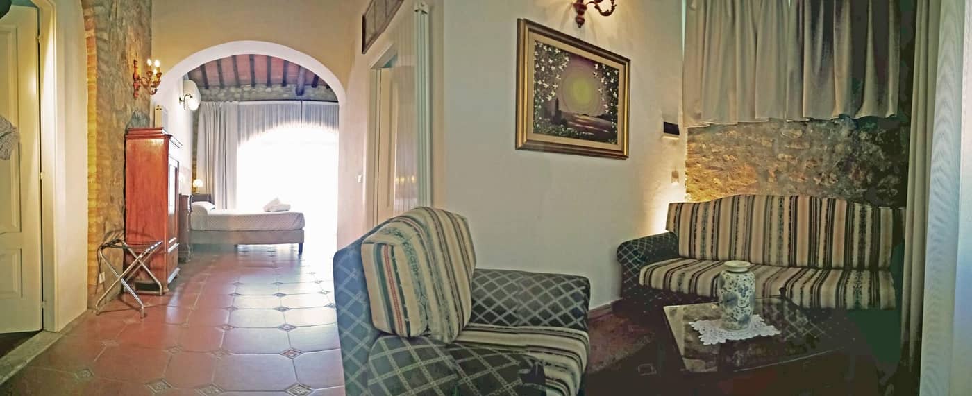 La-Loggia-Villa-Gloria-Room-8