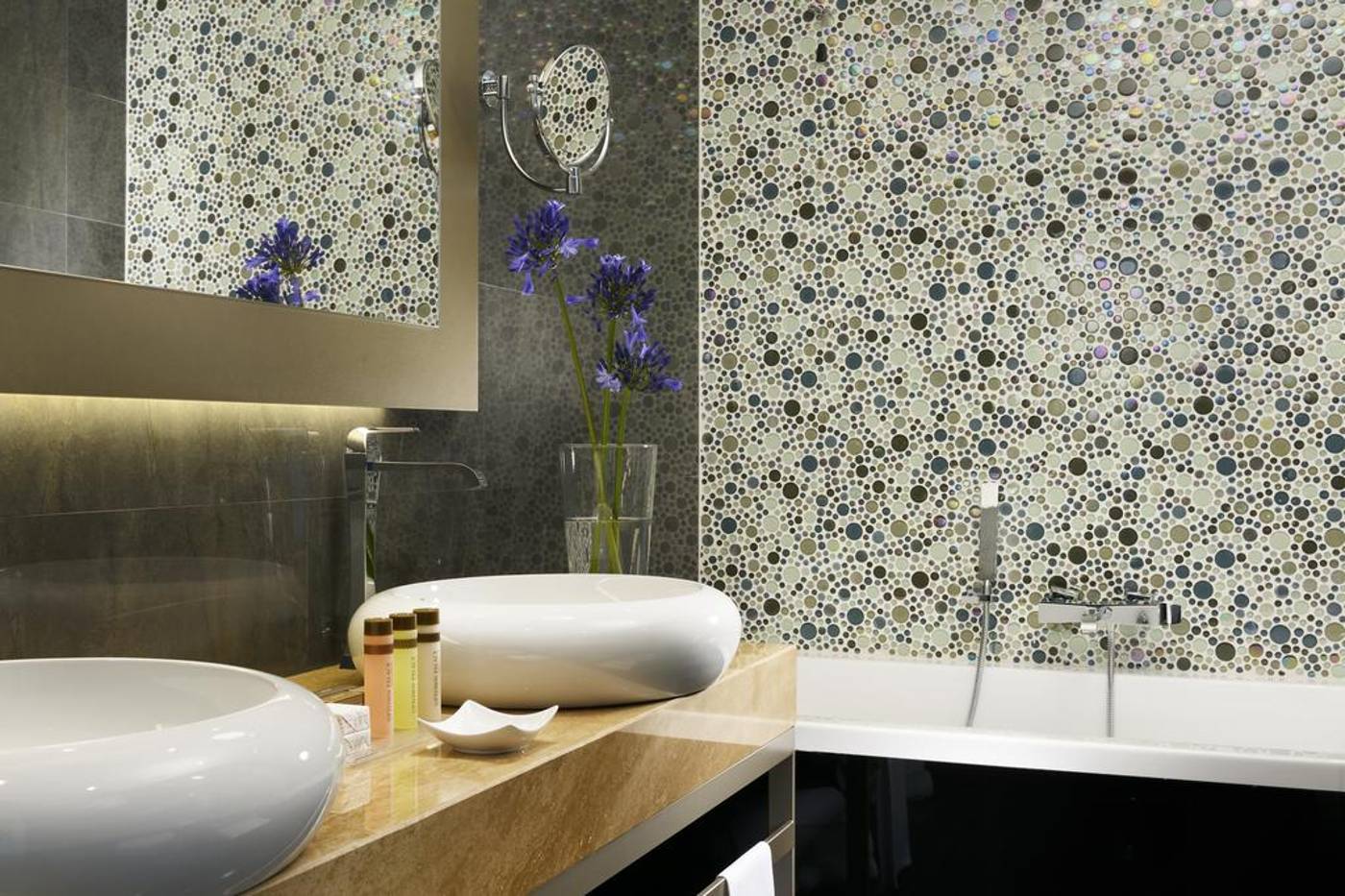 Uptown-Palace-Room-26