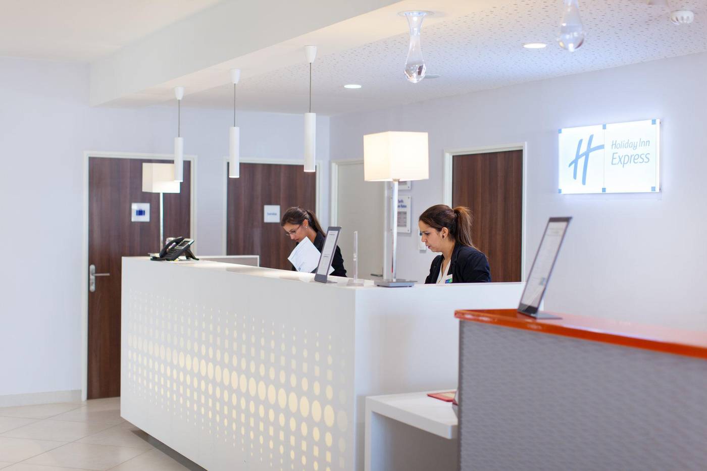 Holiday Inn Express Toulon - Est-France-Toulon-General view-9