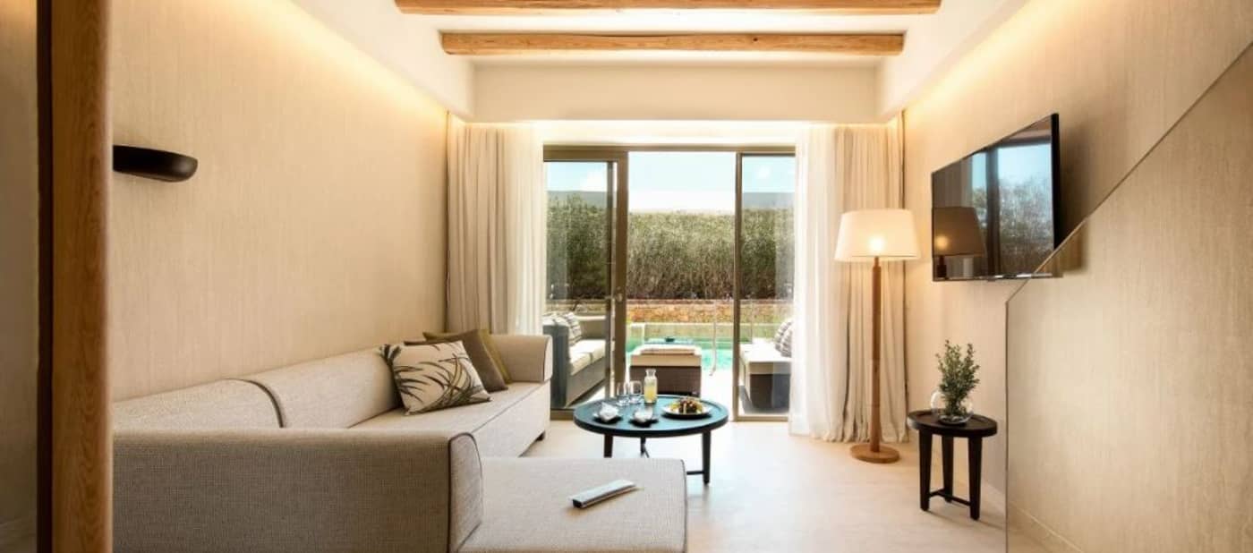 Mitsis-Rinela-Room-42