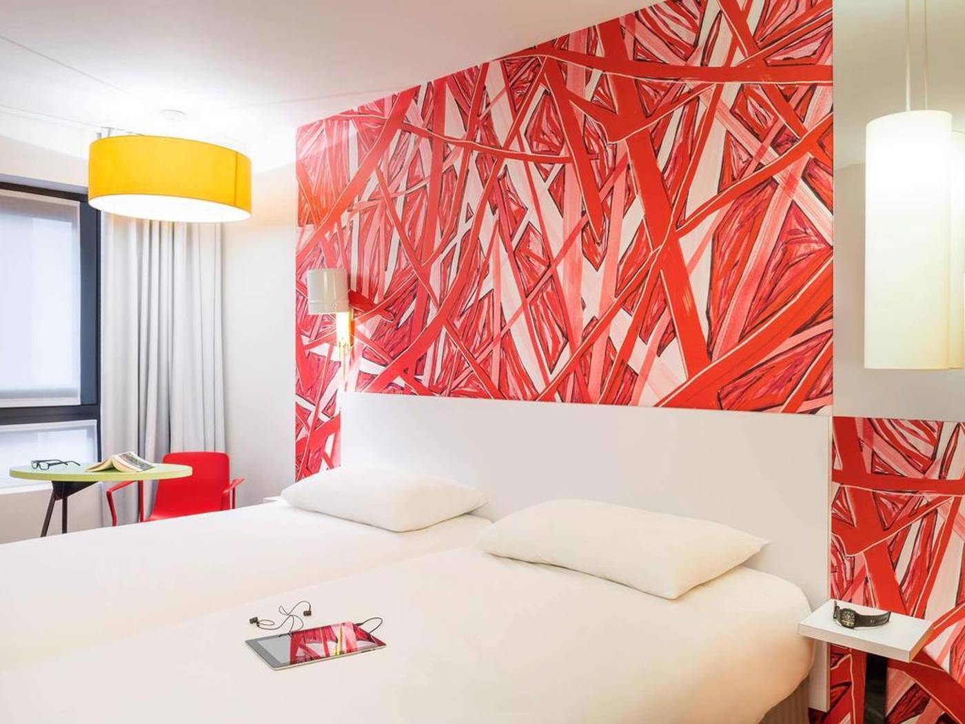 ibis-Styles-Paris-La-Defense-Courbevoie-Room-12