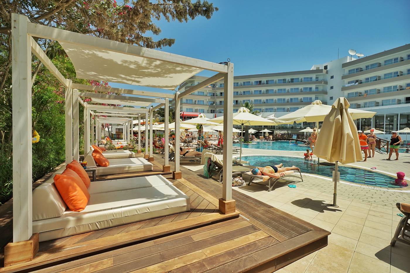 Melissi-Beach-Hotel-Pool-6