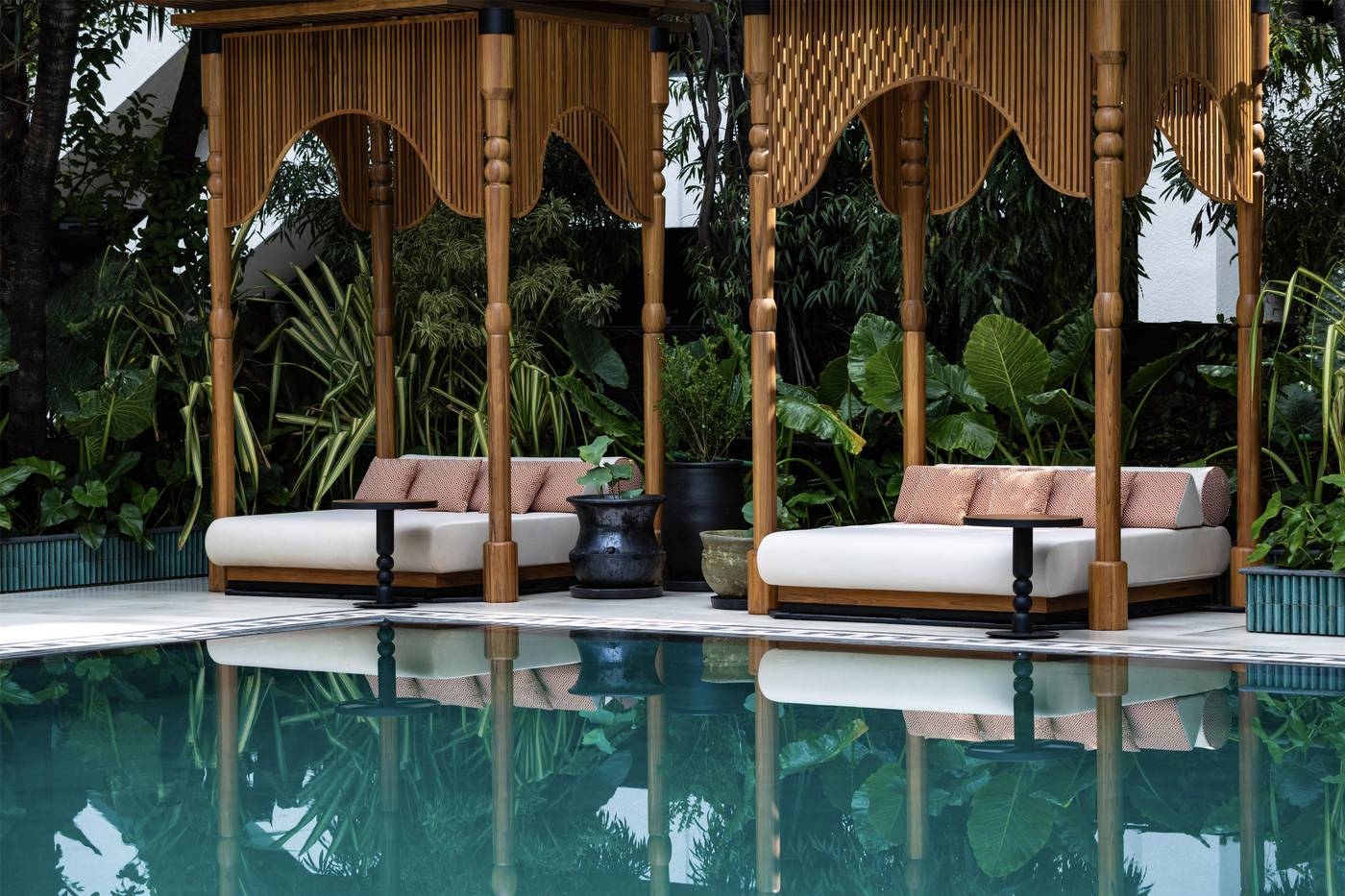 Anantara-Siam-Bangkok-Pool-3