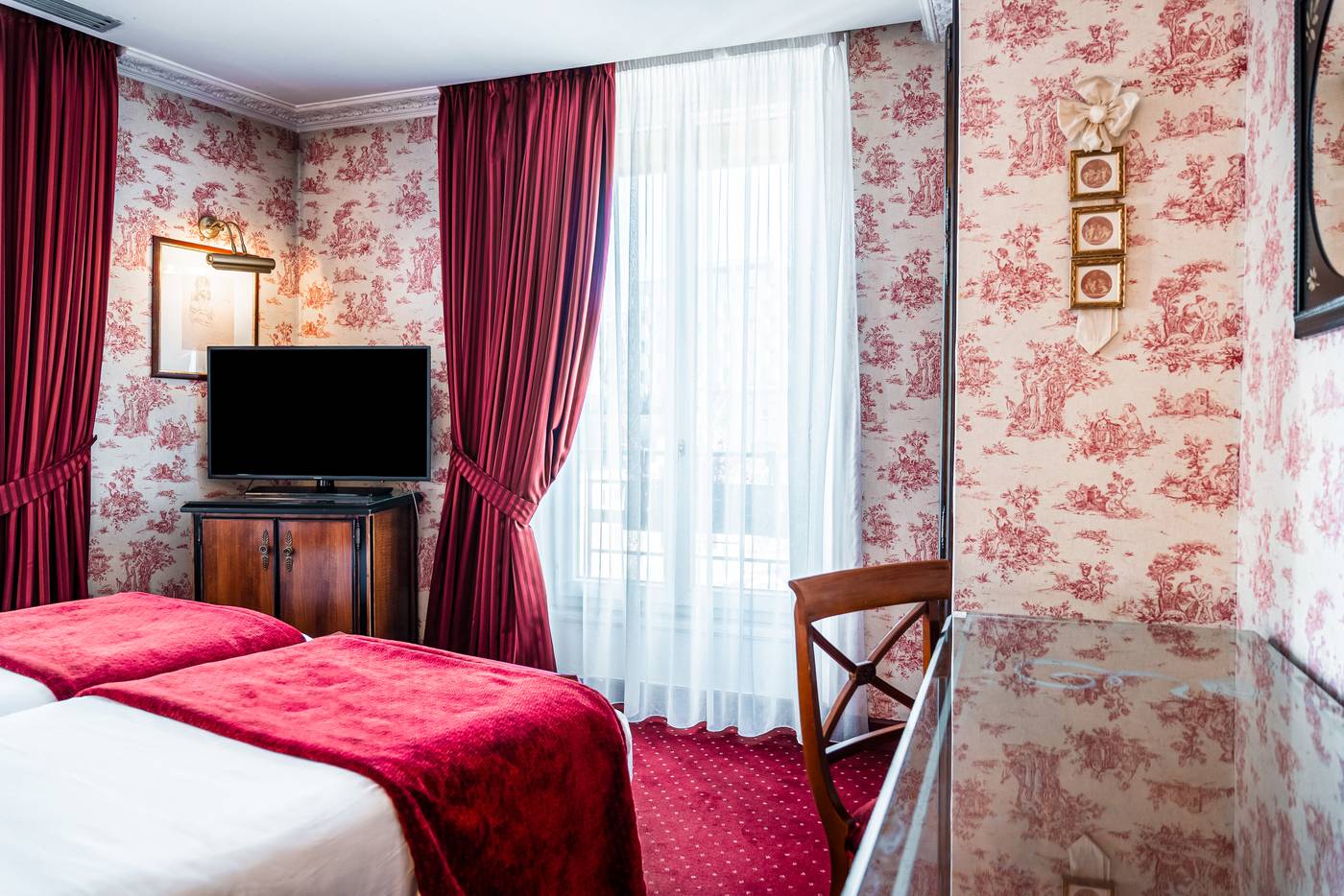 Maison-Eugenie-Room-10