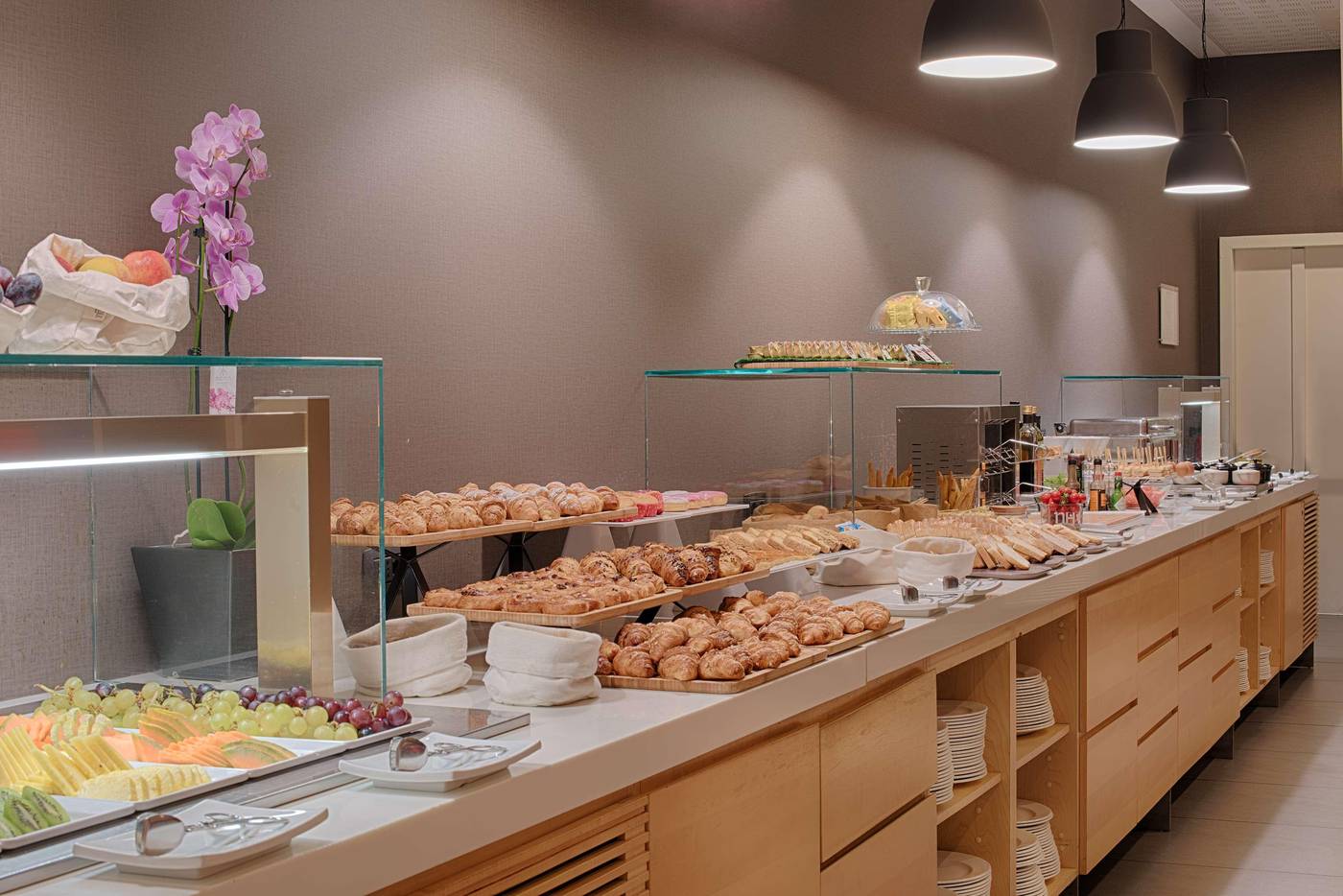 Ac-Hotel-By-Marriott-Milan-Sesto-Restaurant-40