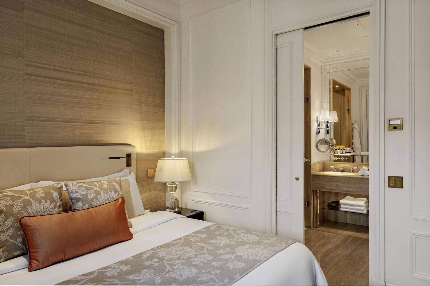 The-St-Regis--Rome-Room-43