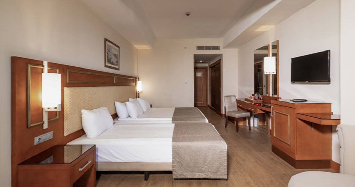 Crystal-Prestige-Elite-Room-24