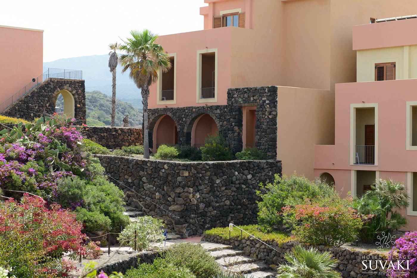 Suvaki-Resort-Lobby-3