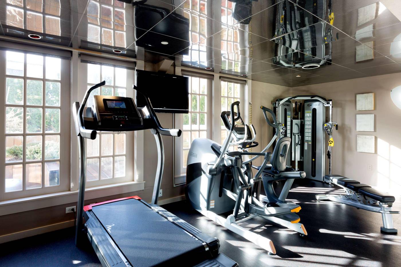 XV-Beacon-Sports-and-Entertainment-37