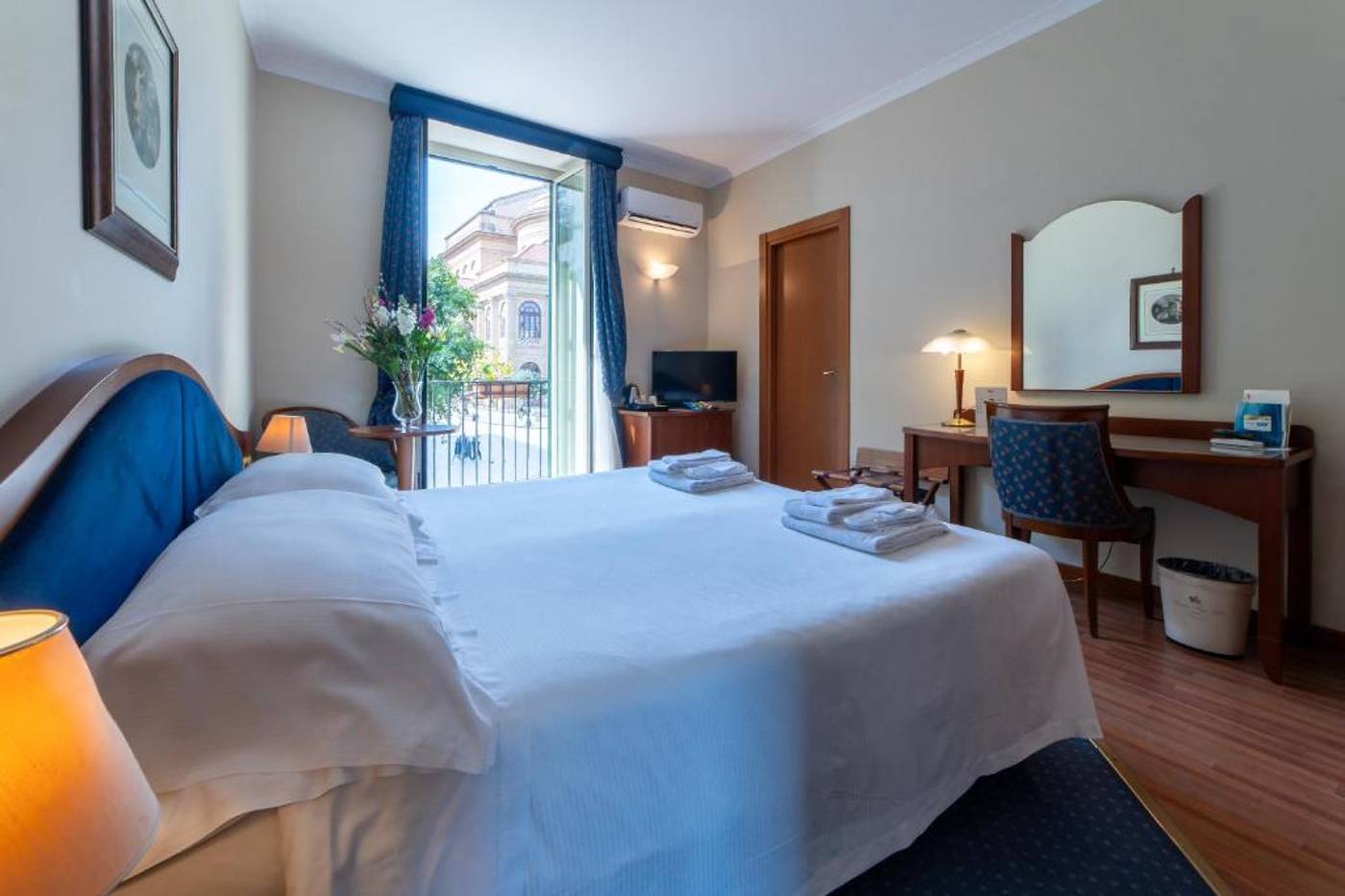 Massimo-Plaza-Room-9