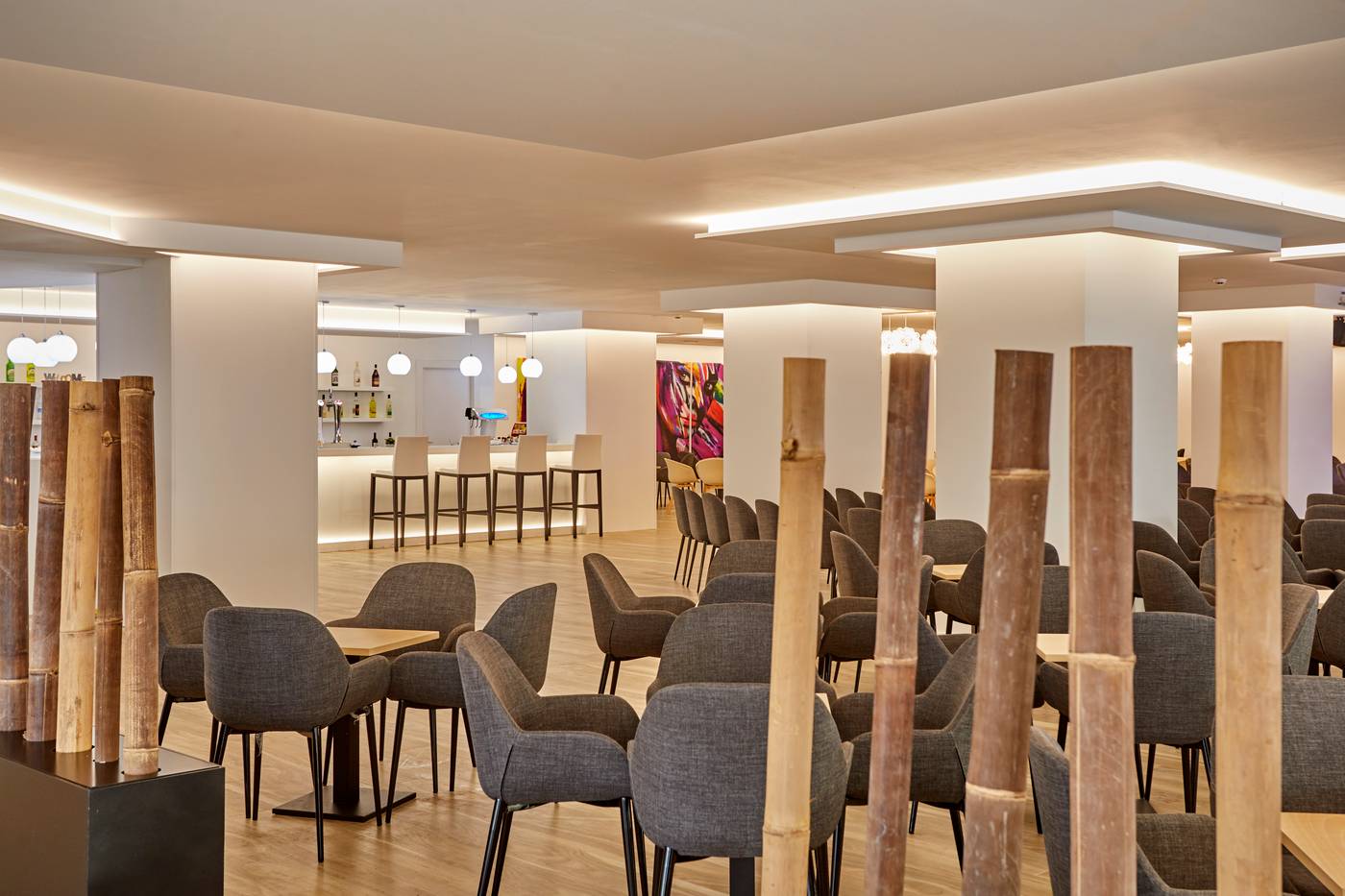 Ibersol-Torremolinos-Beach-Bar-40